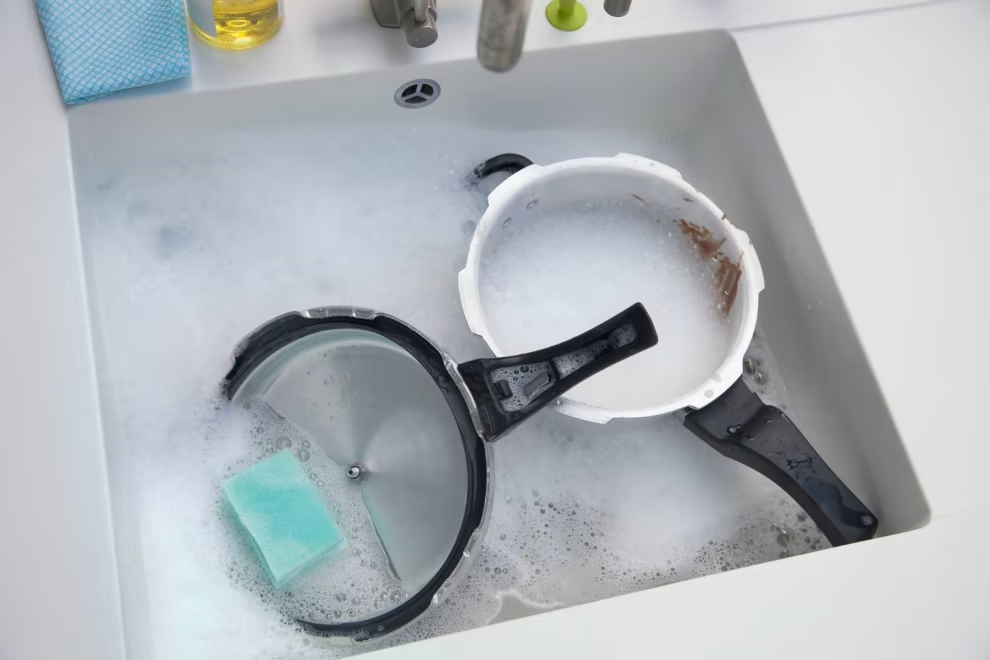 nồi inox bị cháy xém