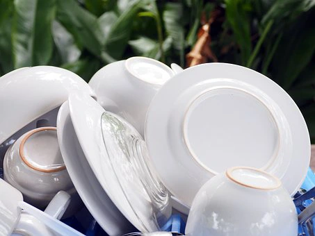 3 lý do bạn nên chọn nước rửa chén an toàn cho cả gia đình