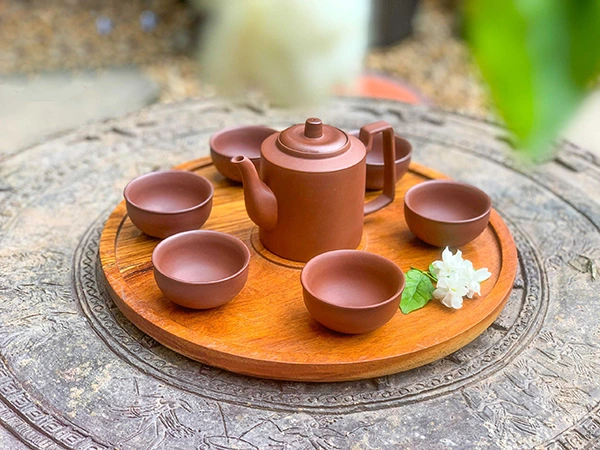 Mẹo làm sạch vết ố vàng trên tách trà, cốc sứ
