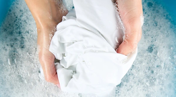 6 mẹo giặt đồ bằng tay sạch thơm như ngoài tiệm