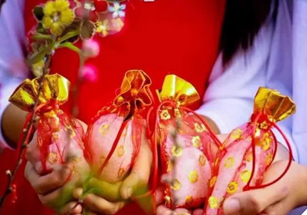 việc nên làm ngày mùng 1 Tết